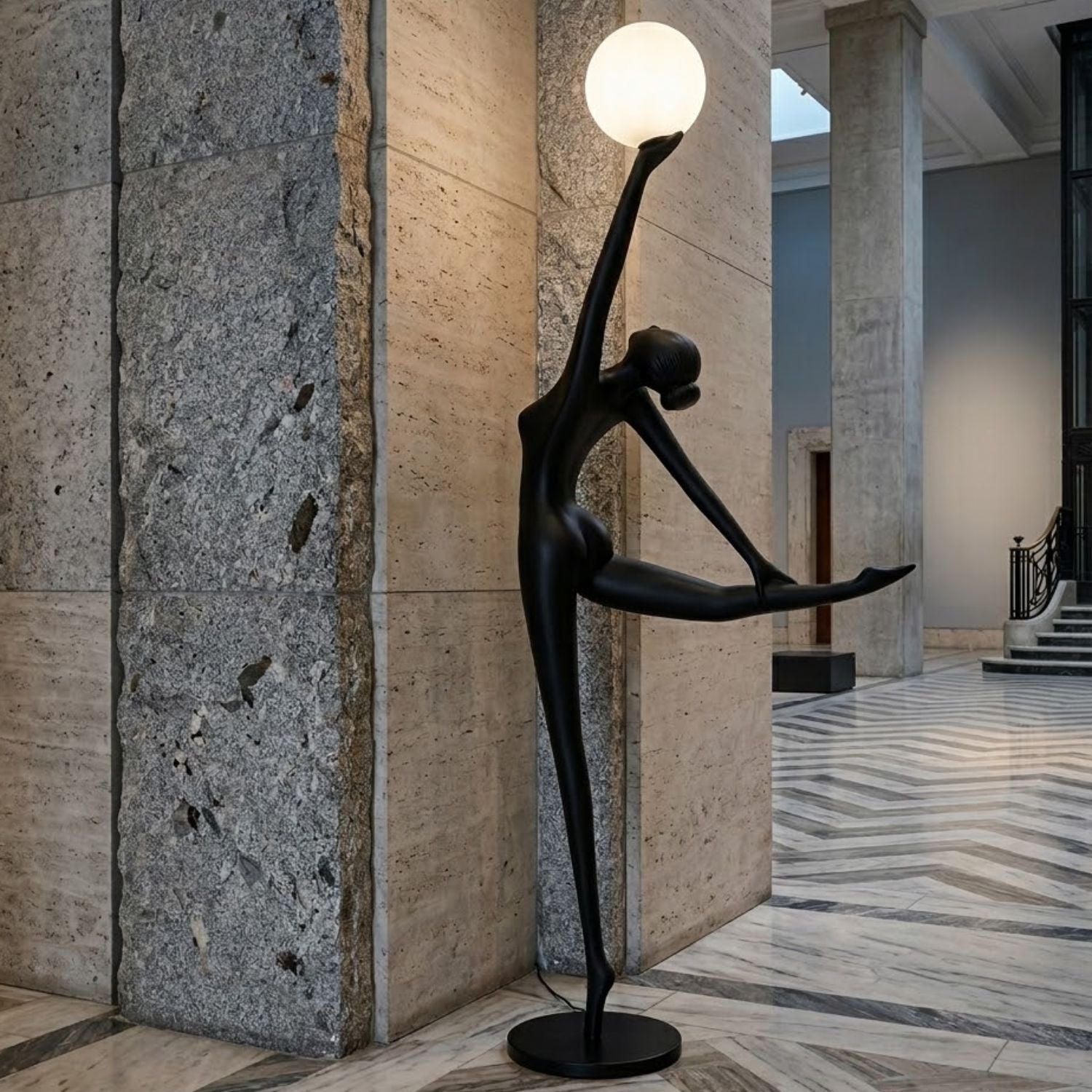 Lampa podłogowa WOMAN BALLERINA 215 cm - czarna figura tancerki z białym kloszem